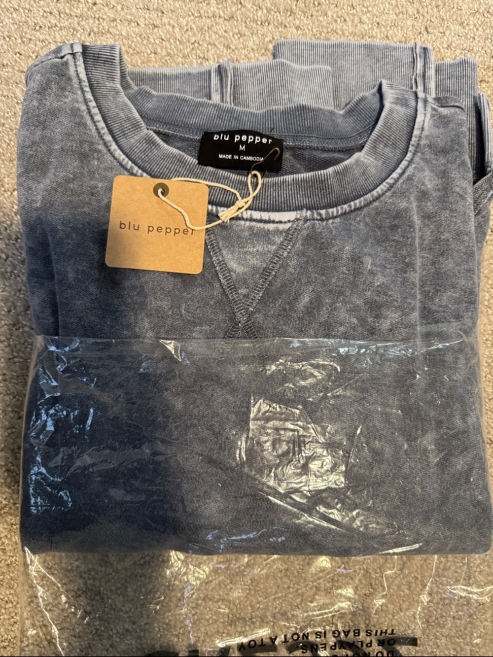 VICI - Acid Wash Pullover Sweatshirt - Picture 9 of 9